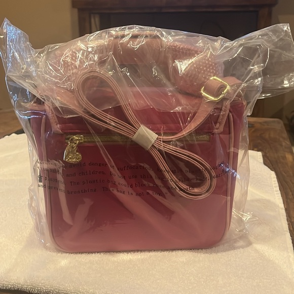 NWT!! Betsey Johnson Call Me Baby purse - Picture 3 of 3